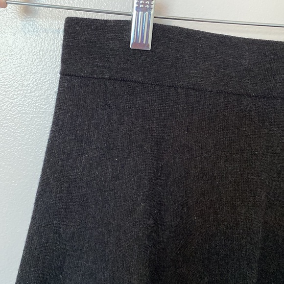 Club Monaco Grey skirt - Picture 3 of 5